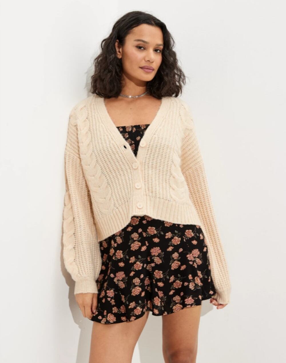 American Eagle Women's Medium Cream Cropped Cable Knit Button-Up Cardigan U2-23